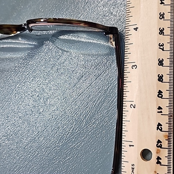TOM FORD EYE GLASSES. Used but in very‎ good condition. Made in Italy. Brown.
